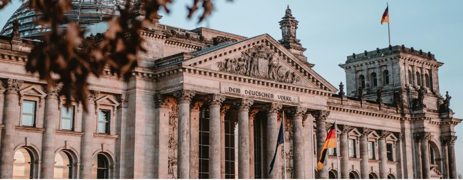 Hessen, Baden-Württemberg und der Bund investieren für ihre Pensionsrücklagen gemeinsam in einen Fonds mit Unternehmensanleihen